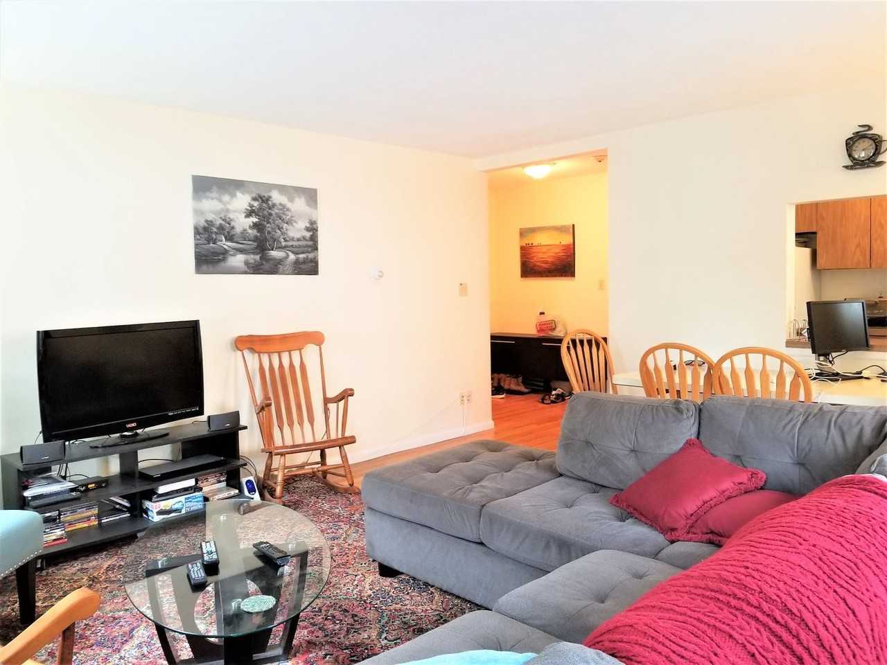 93 Sutherland Rd - Photo 2 of 7