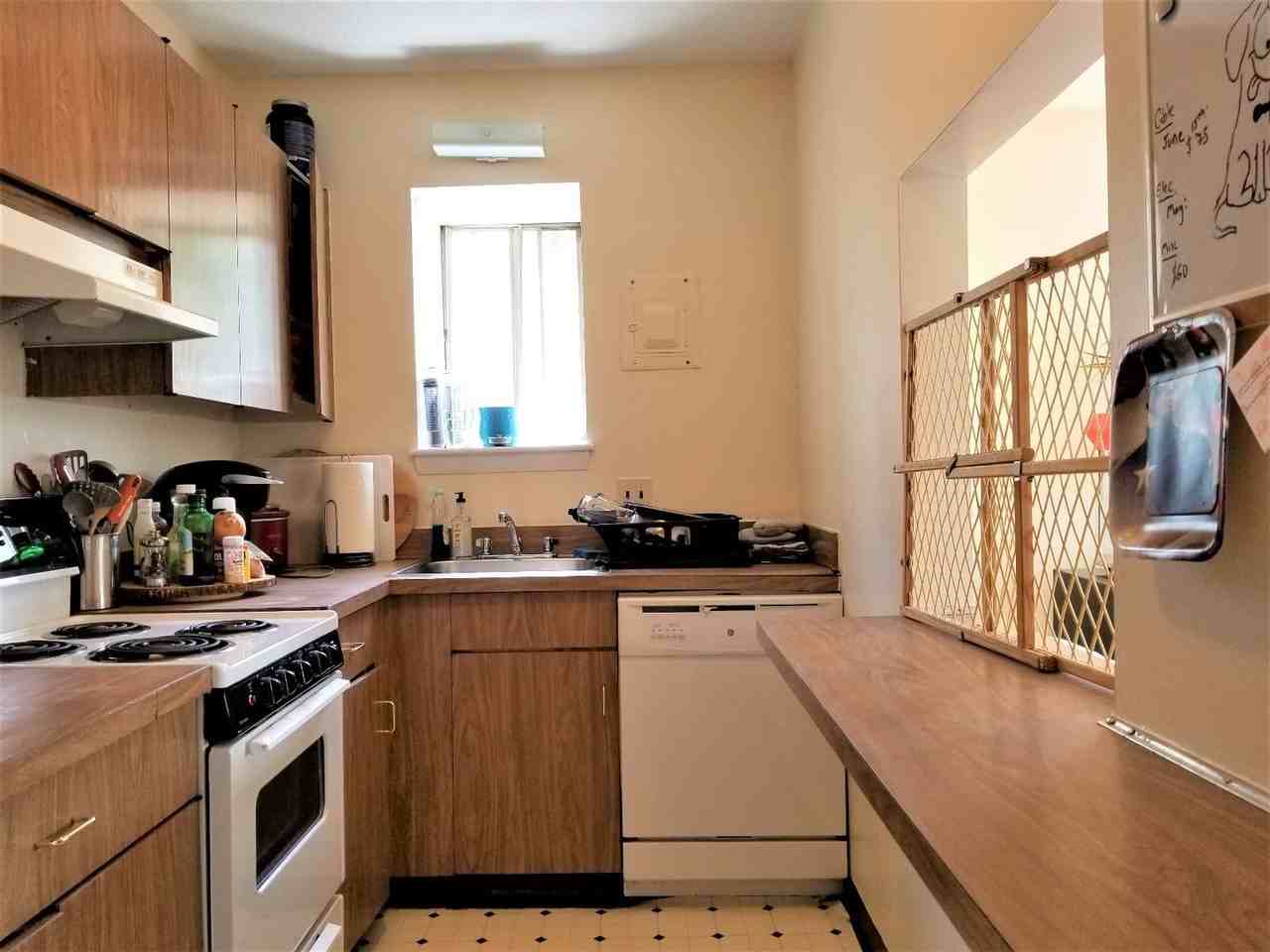 93 Sutherland Rd - Photo 3 of 7