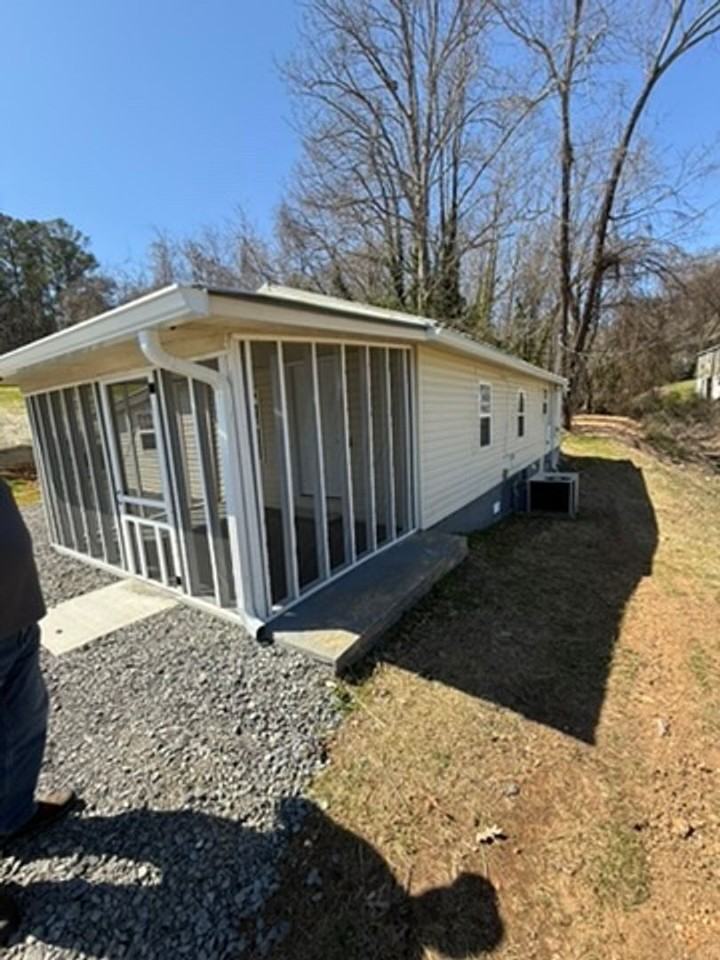 1904 Rayburn Ave - Photo 2 of 23