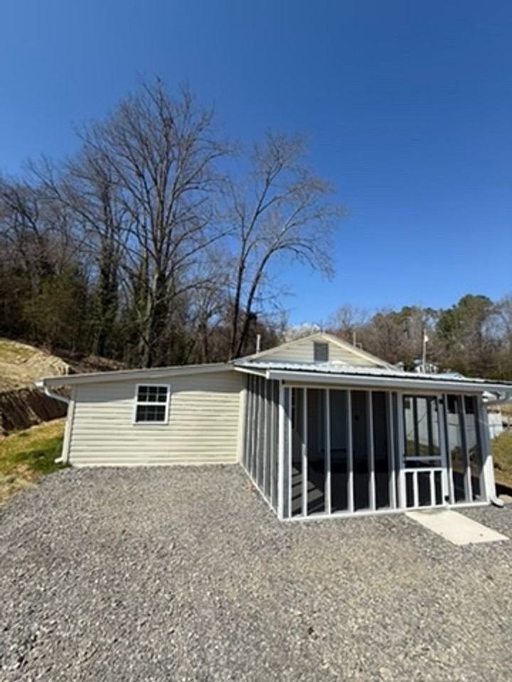 1904 Rayburn Ave - Photo 3 of 23
