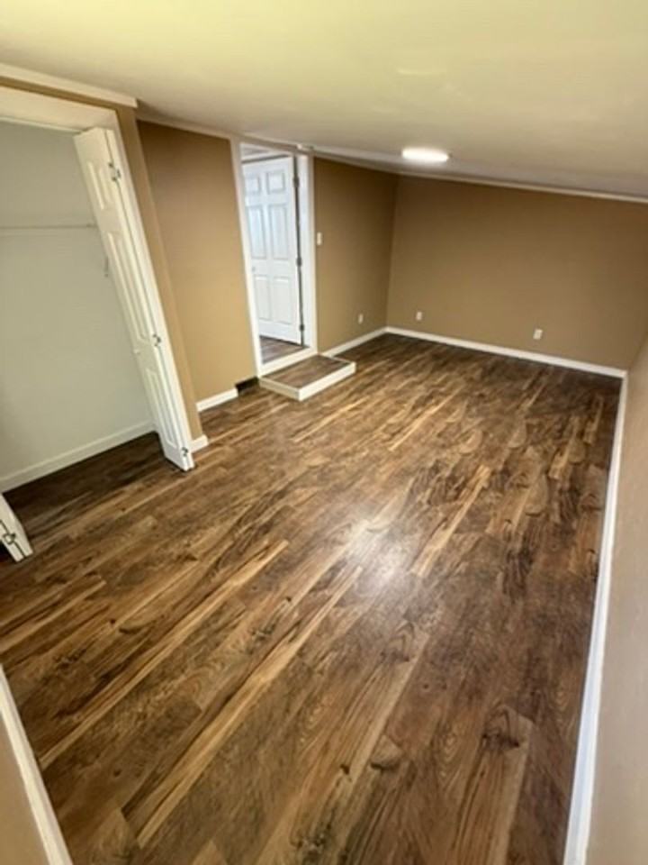 1904 Rayburn Ave - Photo 4 of 23