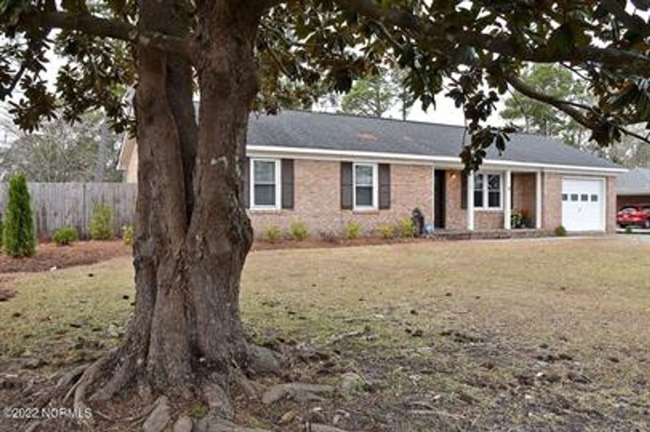 1009 Kenningston St - Photo 2 of 28