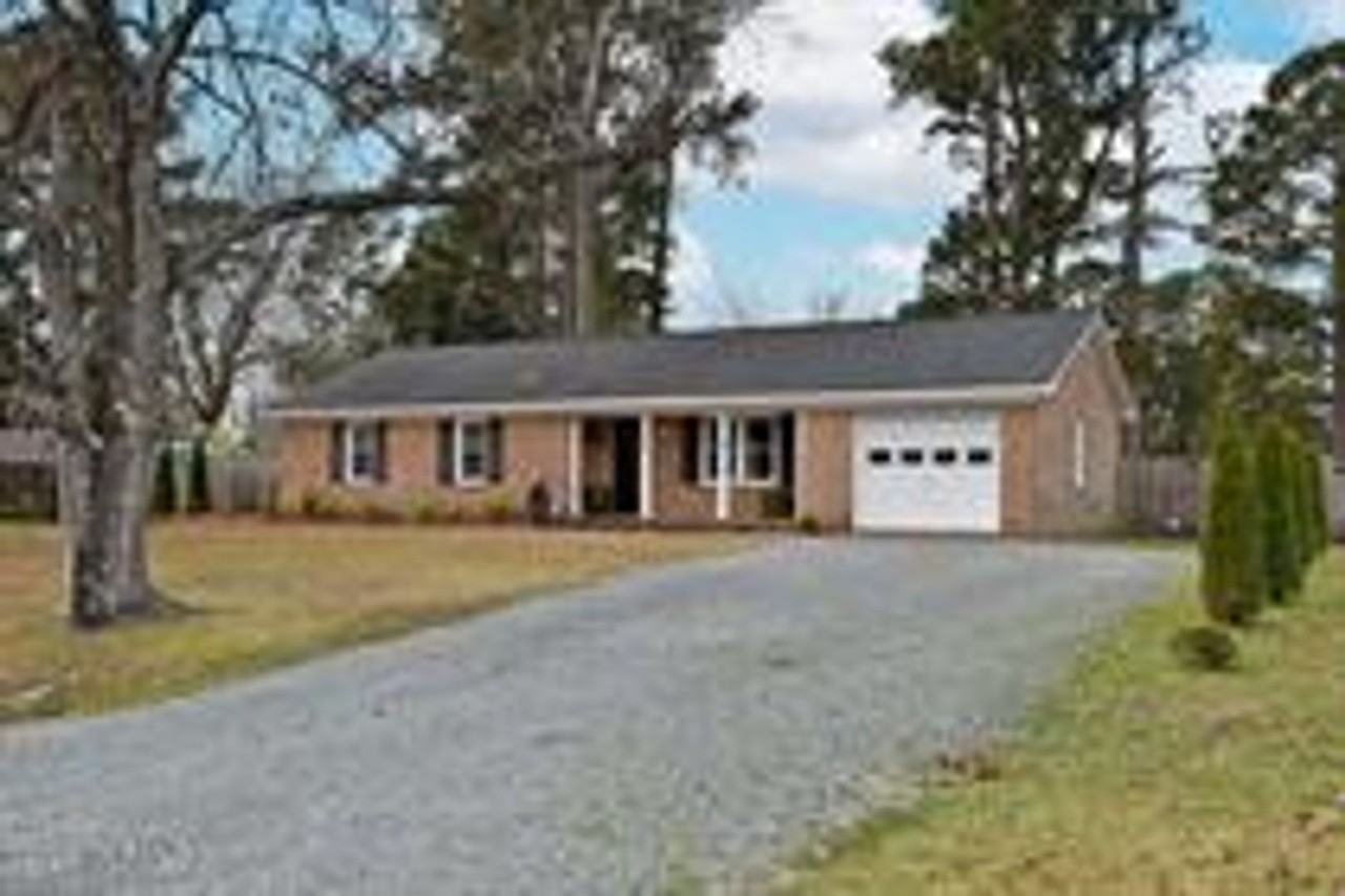 1009 Kenningston St - Photo 3 of 28