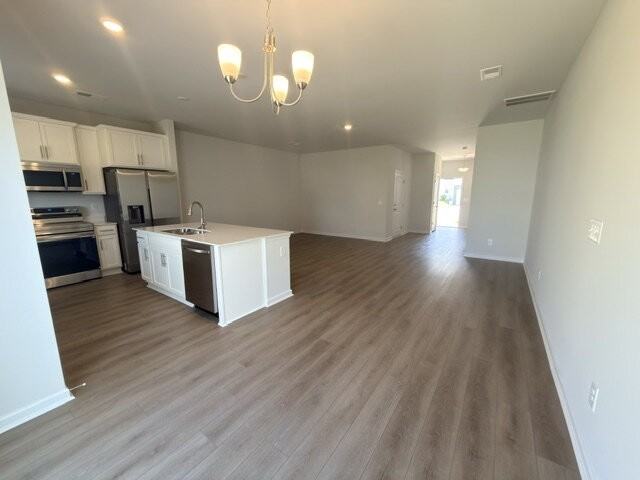 121 Bartlett Dr - Photo 3 of 44