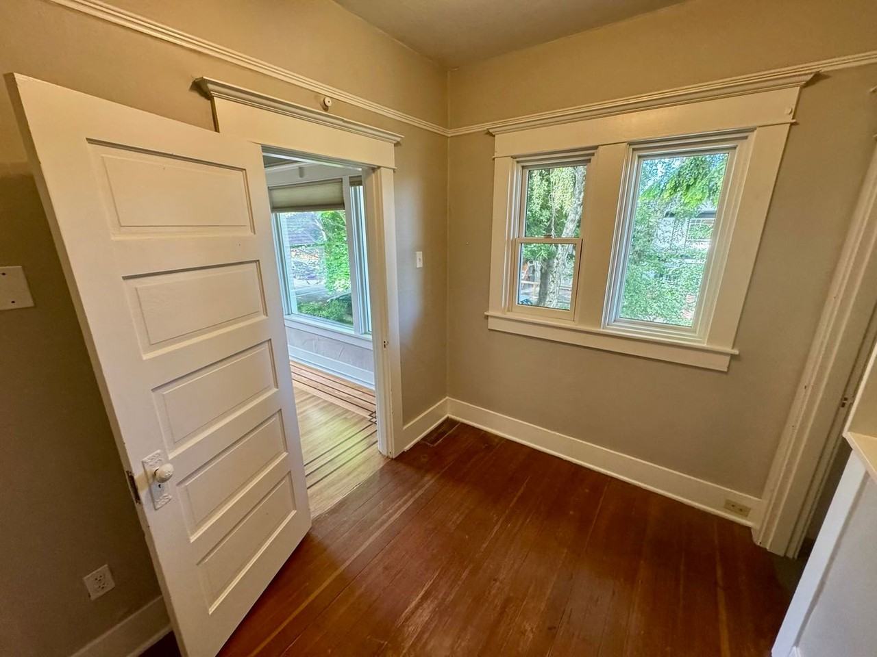 2114 5th Ave W - Photo 5 of 21