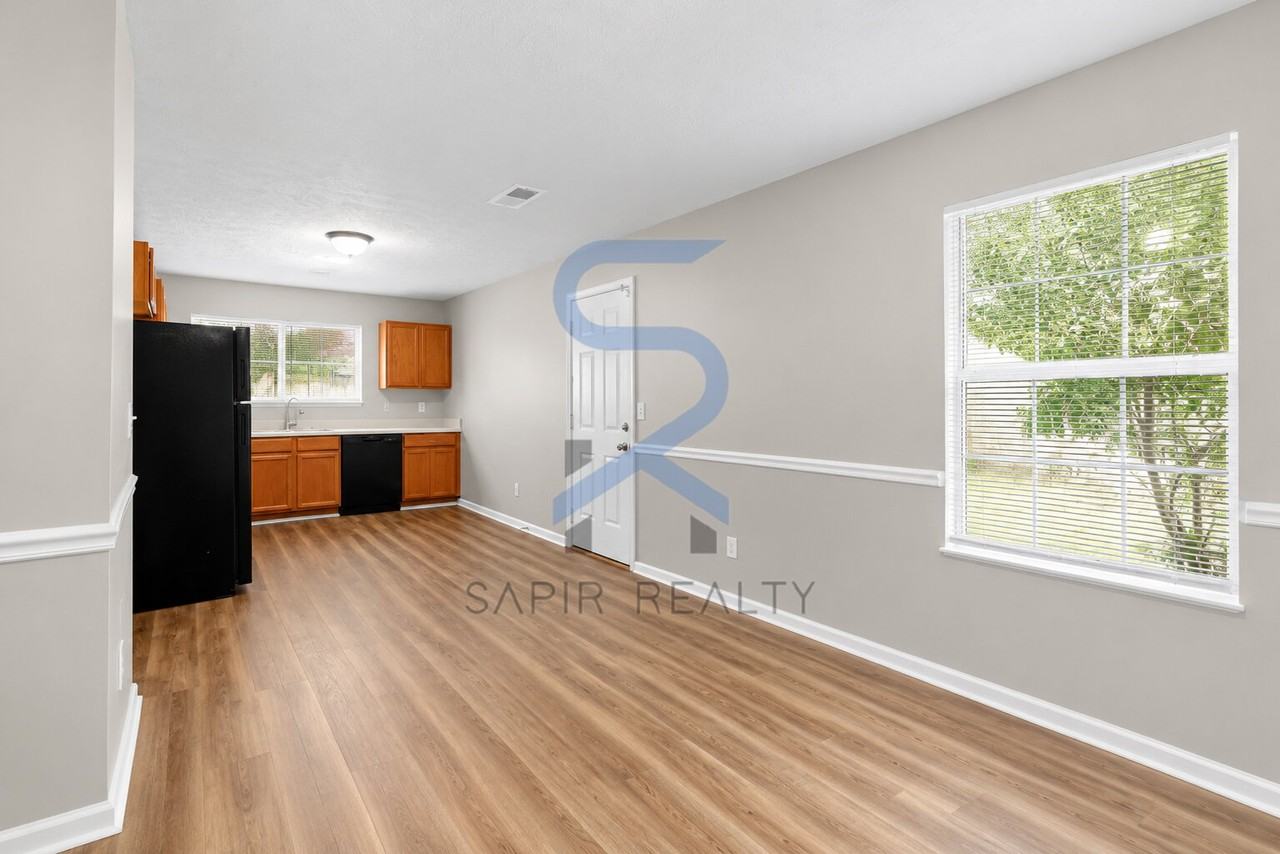 105 Inverness Trce - Photo 5 of 15