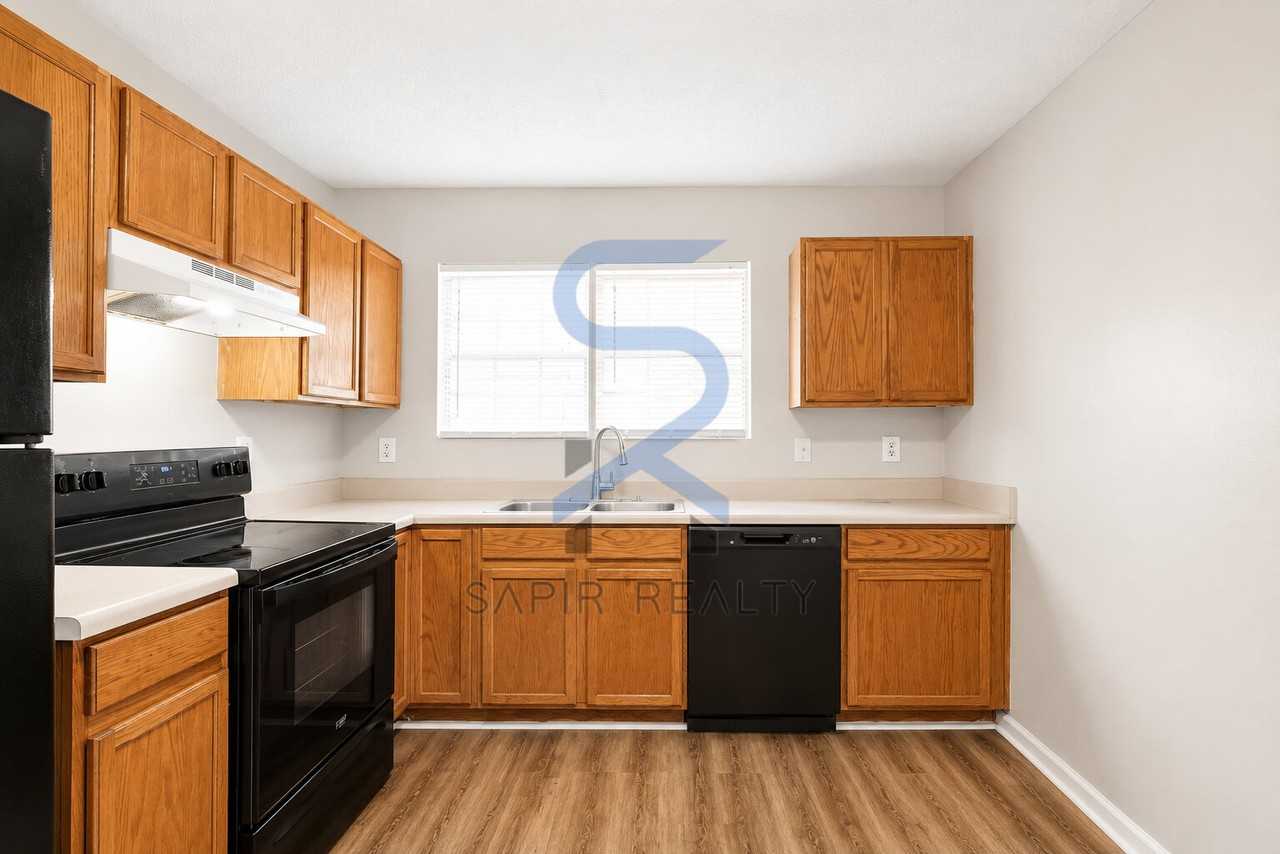 105 Inverness Trce - Photo 6 of 15