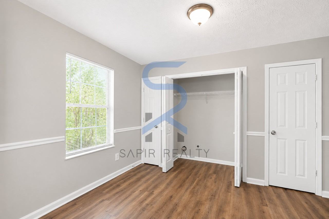 105 Inverness Trce - Photo 7 of 15