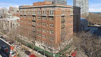 featured image of 420 W Wrightwood Ave