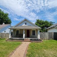 featured image of 1732 E Kelly St