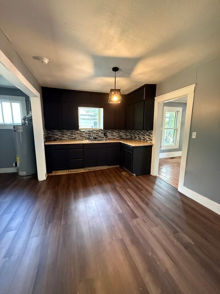 210 N 19th St - Photo 4 of 9