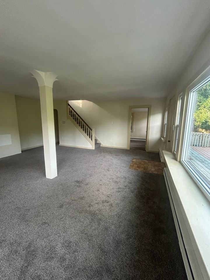 5683 Creekview Rd - Photo 6 of 27