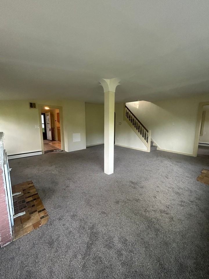 5683 Creekview Rd - Photo 7 of 27