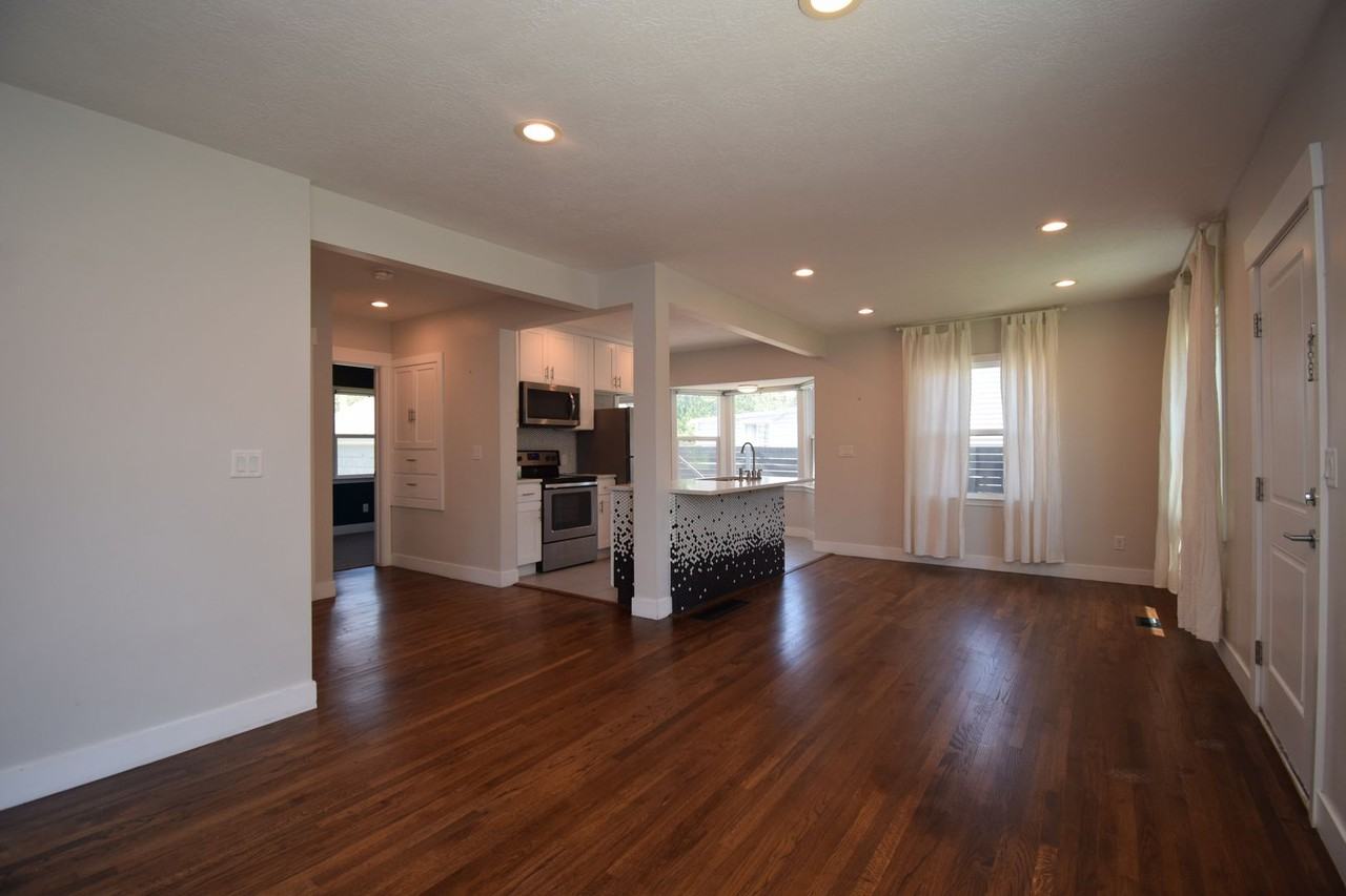 1807 E 3210 S - Photo 5 of 26