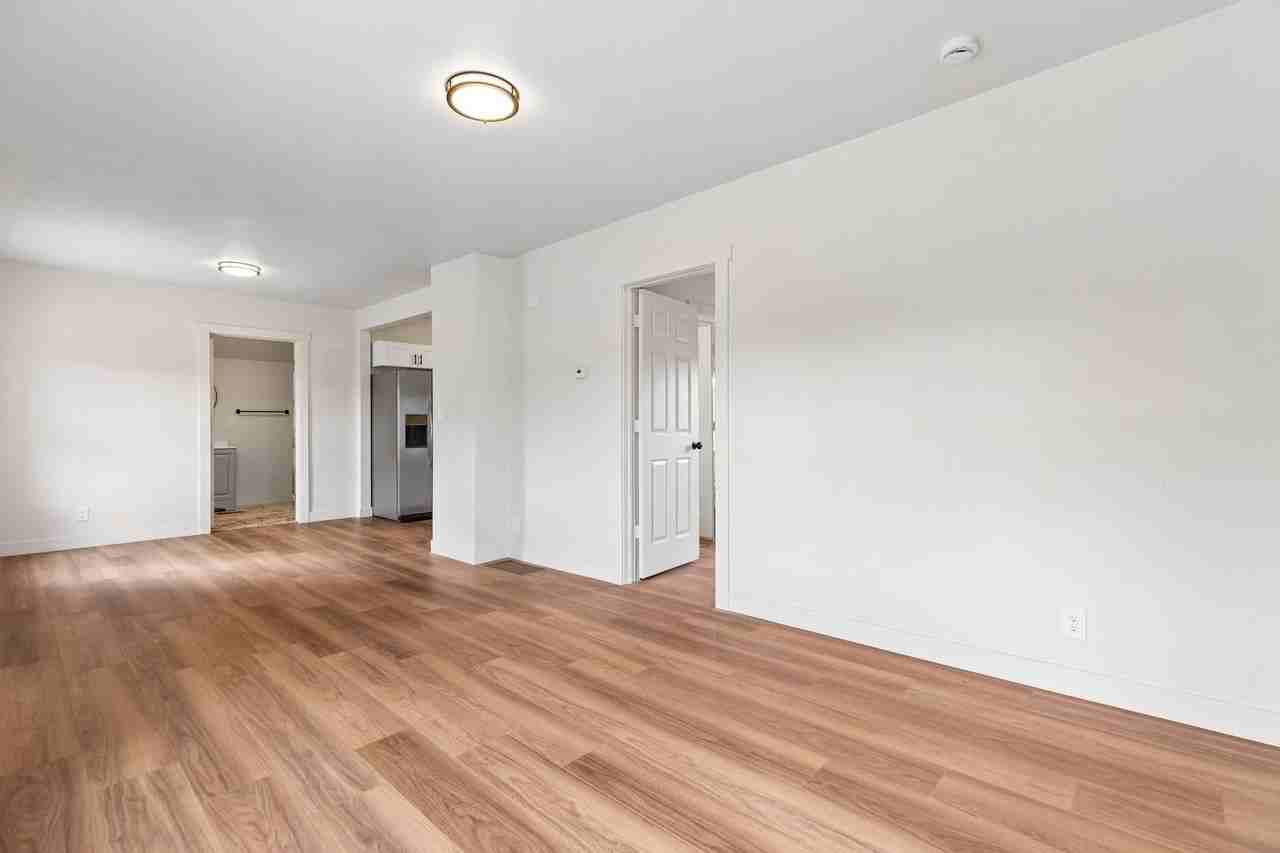 1285 S Irving St - Photo 3 of 10