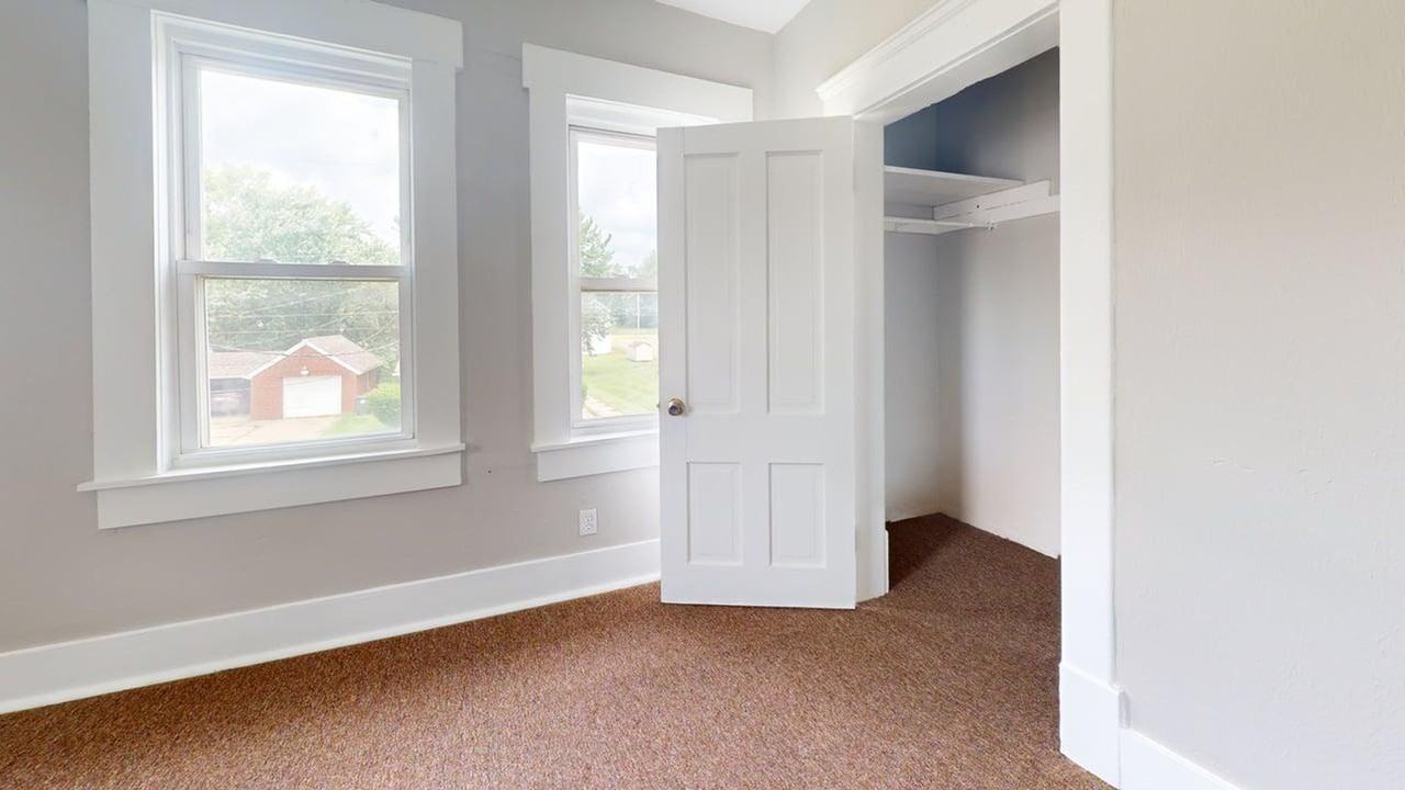 2202 5th St Ne - Photo 2 of 10