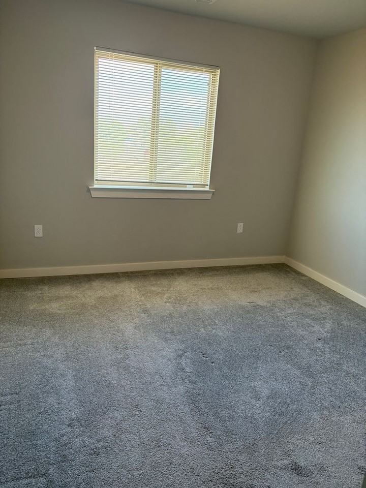 11571 Leonor Duran St - Photo 3 of 23