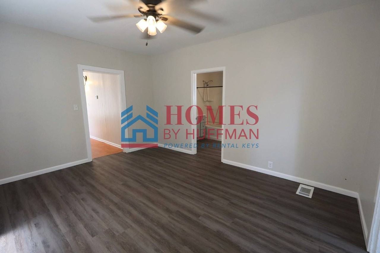 1025 N 2nd Ave - Photo 5 of 24