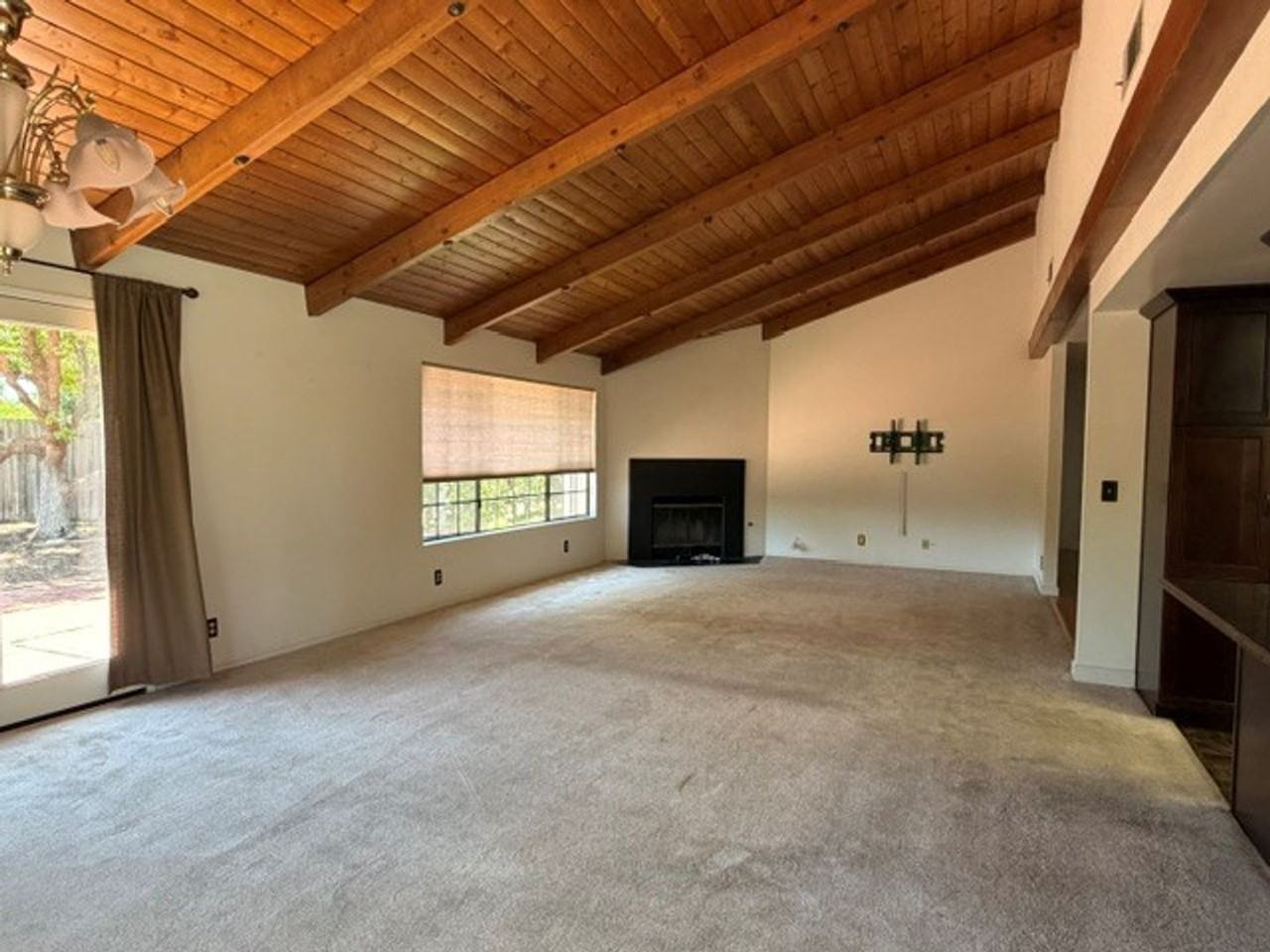1309 Cheyenne Ln - Photo 6 of 13