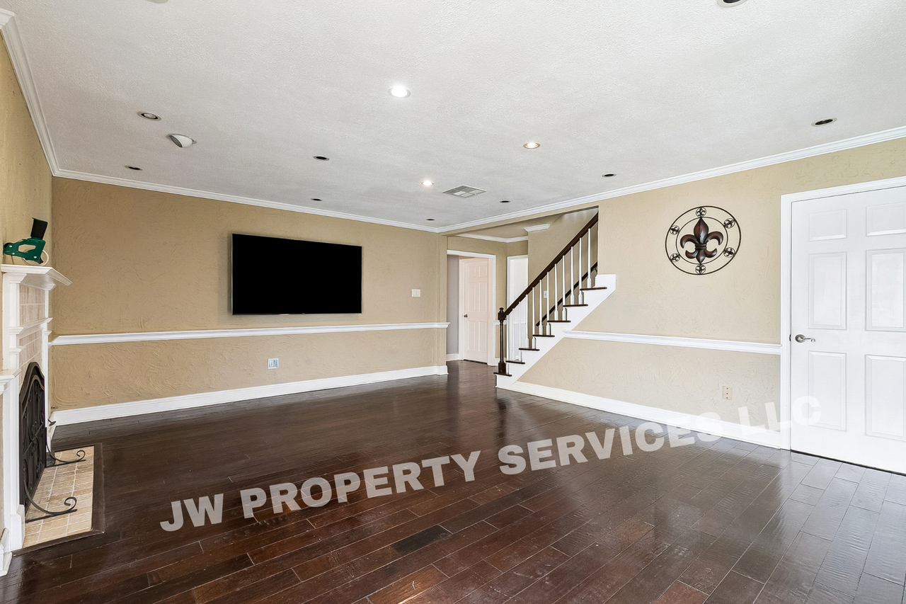 3228 Lake Trail Dr - Photo 3 of 13