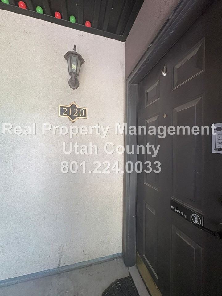 2120 N Morning Star Dr - Photo 2 of 20