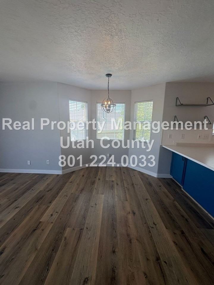 2120 N Morning Star Dr - Photo 4 of 20