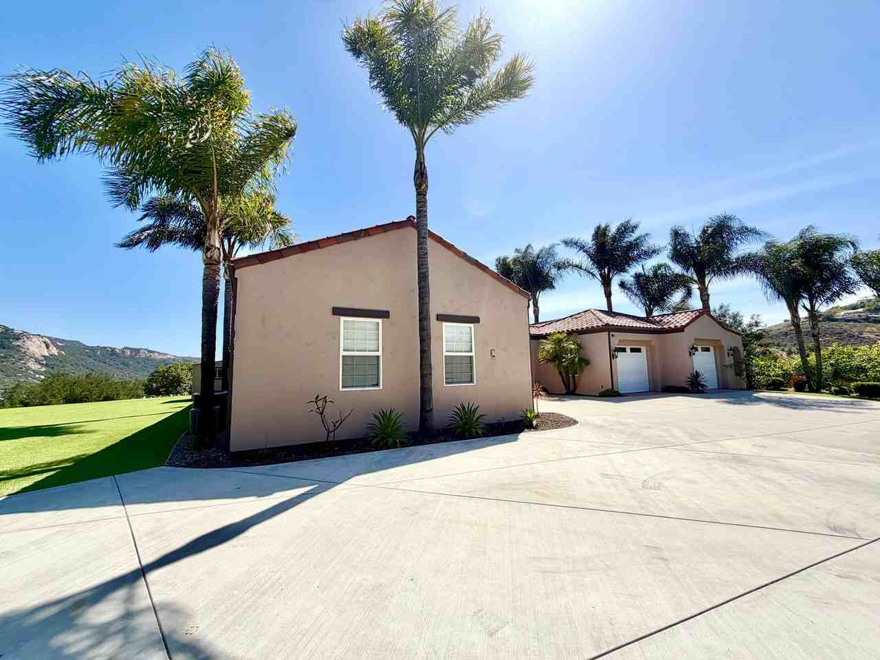 29165 Ridgeline Ct - Photo 3 of 50