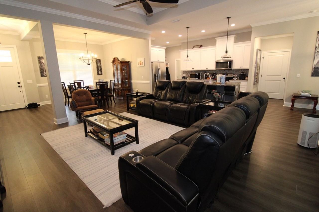 28 Redington Dr - Photo 2 of 28