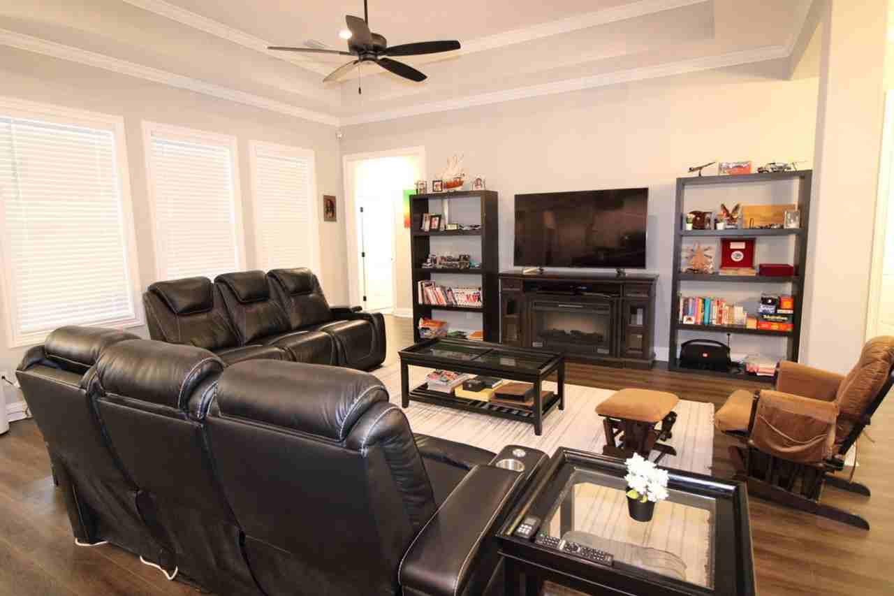 28 Redington Dr - Photo 3 of 28