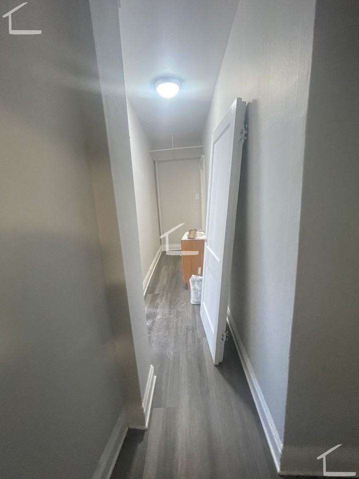 222 Kelton St - Photo 5 of 7