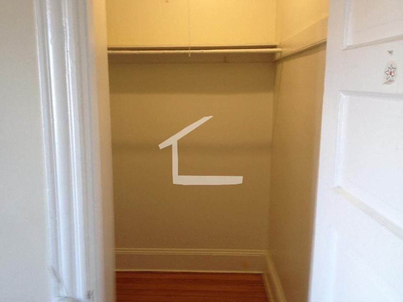 190 Winthrop Rd - Photo 4 of 20