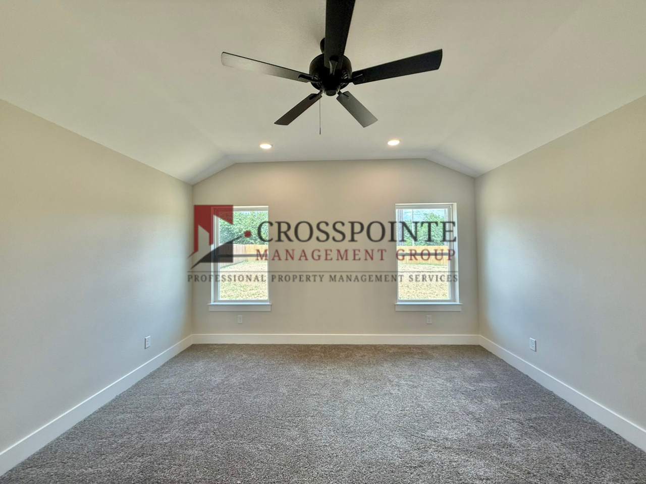 17434 Crossing Cir - Photo 6 of 20