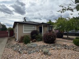 featured image of 2548 52nd St