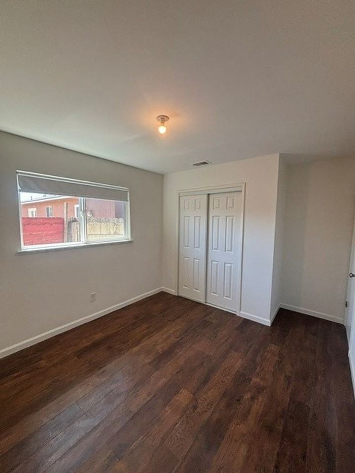 1201 Russ Ct - Photo 7 of 13