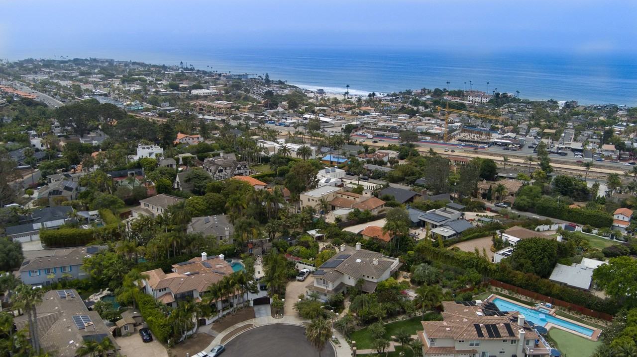 341 Calle De Adele - Photo 4 of 50