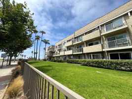 featured image of 390 E Surfside Dr