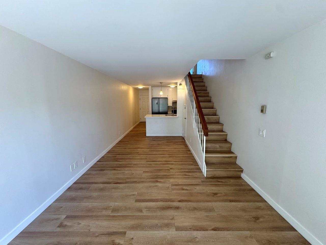 390 E Surfside Dr - Photo 2 of 38