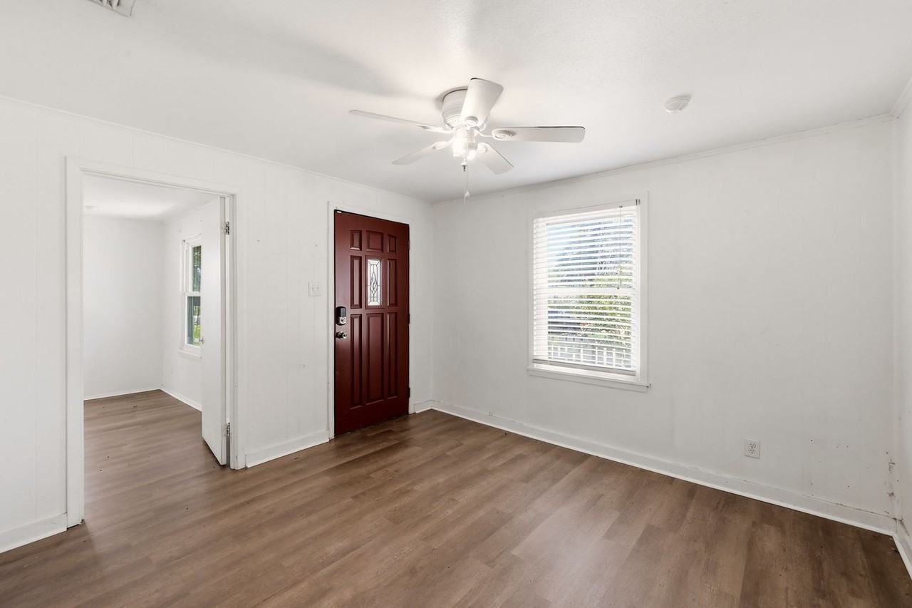 601 Kay St - Photo 6 of 24