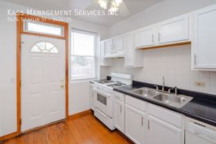 9424 S Laflin St - Photo 1 of 1