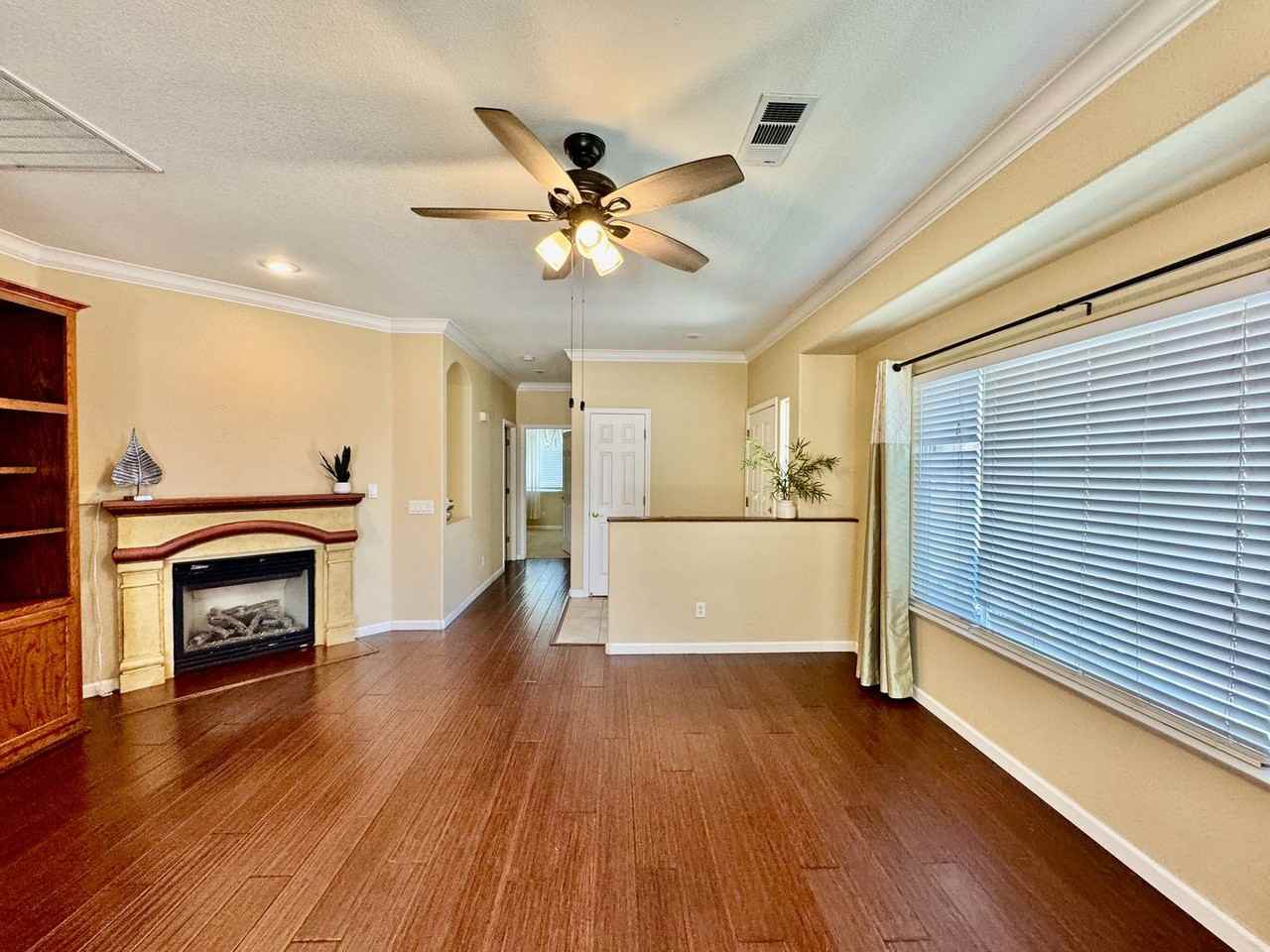 824 El Tesoro Ln - Photo 3 of 13