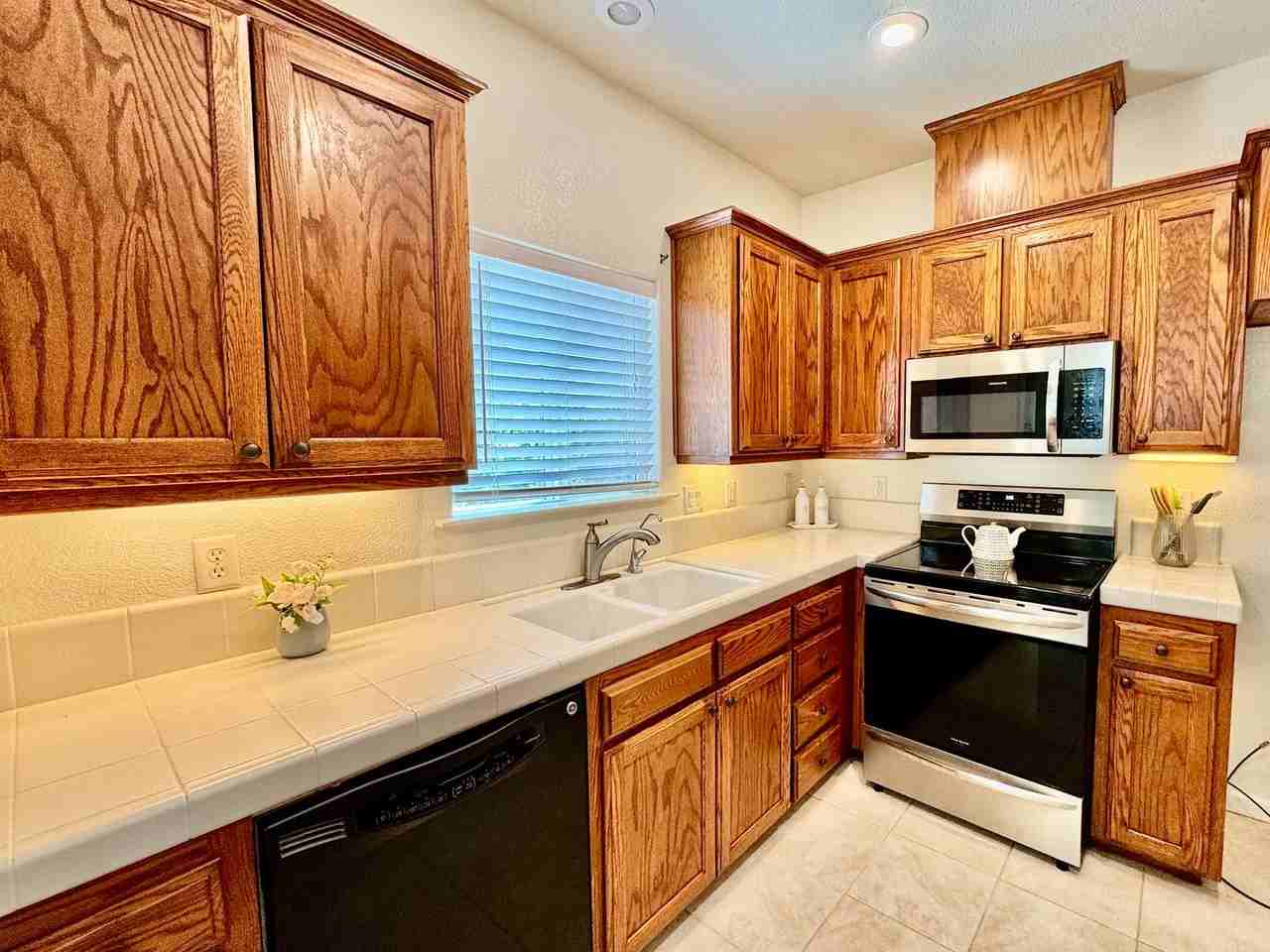824 El Tesoro Ln - Photo 4 of 13