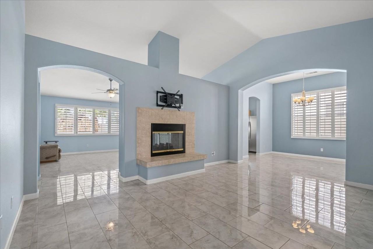4431 Golden Palomino Ln - Photo 4 of 21