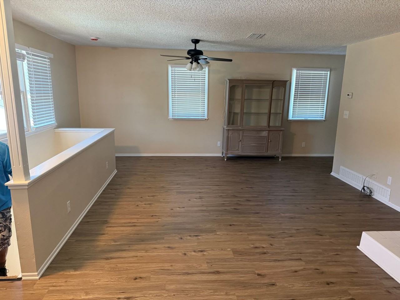 325 N Vermont Ave - Photo 3 of 11