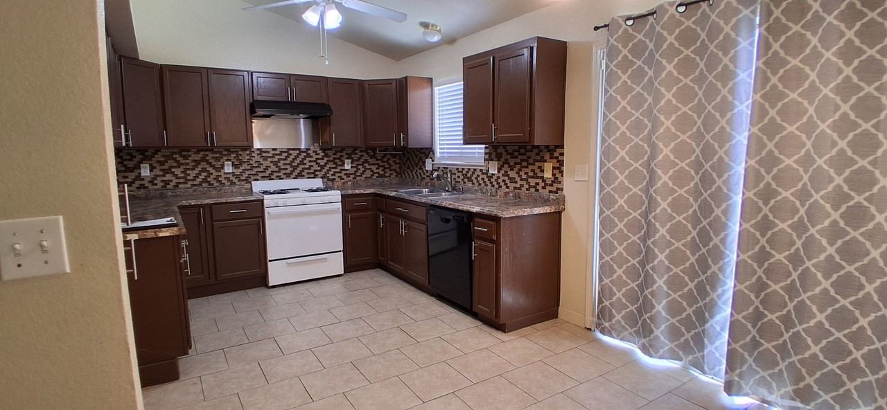 5309 Corvo Way - Photo 4 of 22