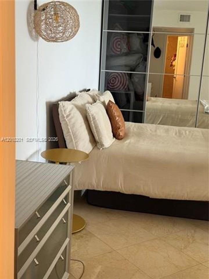 5750 Collins Ave #9K - Photo 6 of 10