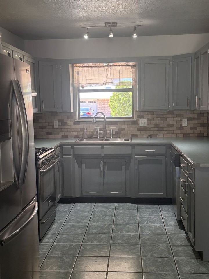 3015 Del Sur - Photo 4 of 20