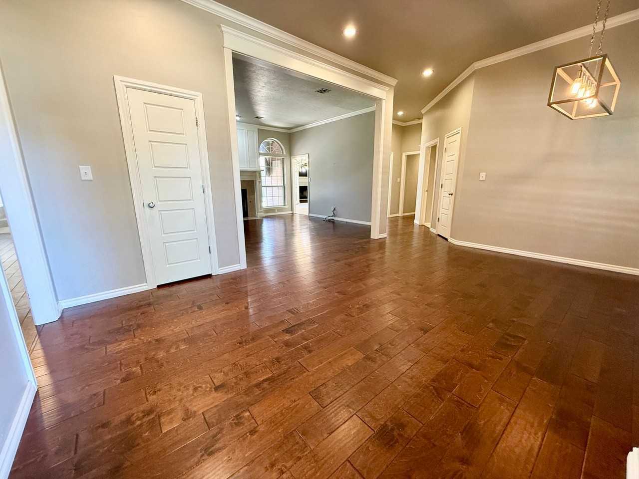 4205 Harrogate Dr - Photo 4 of 27