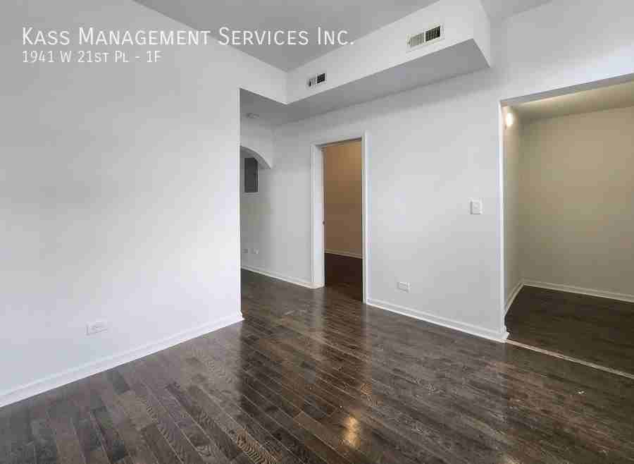 1941 W 21st Pl #1F - Photo 4 of 11