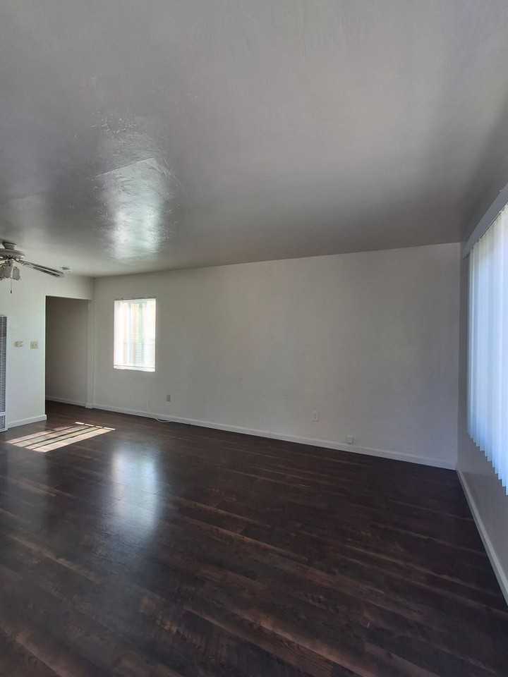 3231 Madison Ave - Photo 2 of 8