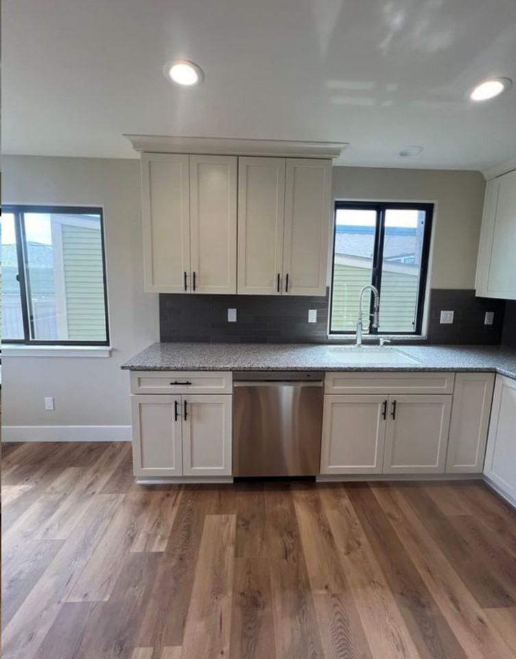 1258 Palm St - Photo 6 of 16